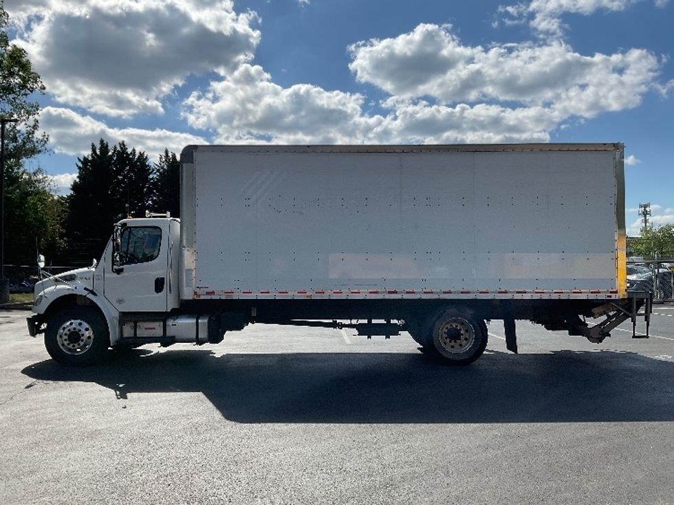 Medium Duty Box Truck-Light and Medium Duty Trucks-Freightliner-2019-M2-Capitol Heights-MD-170,416\n\t\tmiles-$ 50,500 - Image 4