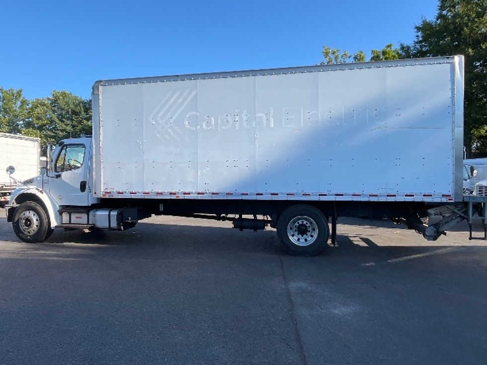 Medium Duty Box Truck-Light and Medium Duty Trucks-Freightliner-2019-M2-Capitol Heights-MD-171,115\n\t\tmiles-$ 51,250 - Image 15