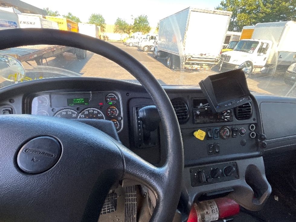 Medium Duty Box Truck-Light and Medium Duty Trucks-Freightliner-2019-M2-Capitol Heights-MD-171,115\n\t\tmiles-$ 51,250 - Image 18