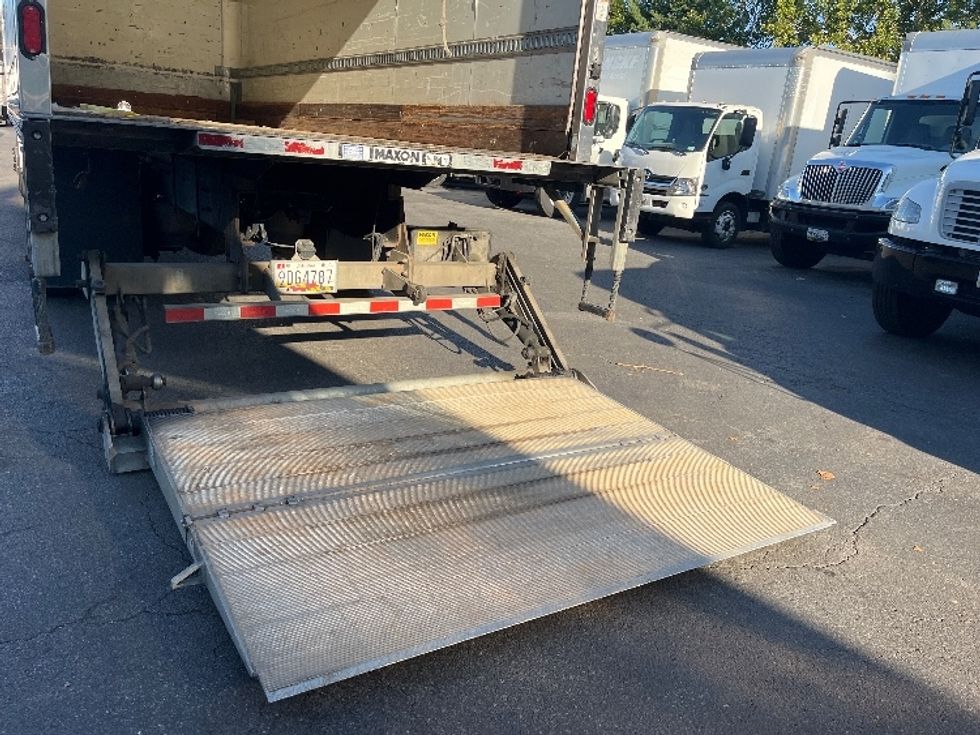Medium Duty Box Truck-Light and Medium Duty Trucks-Freightliner-2019-M2-Capitol Heights-MD-171,115\n\t\tmiles-$ 51,250 - Image 9