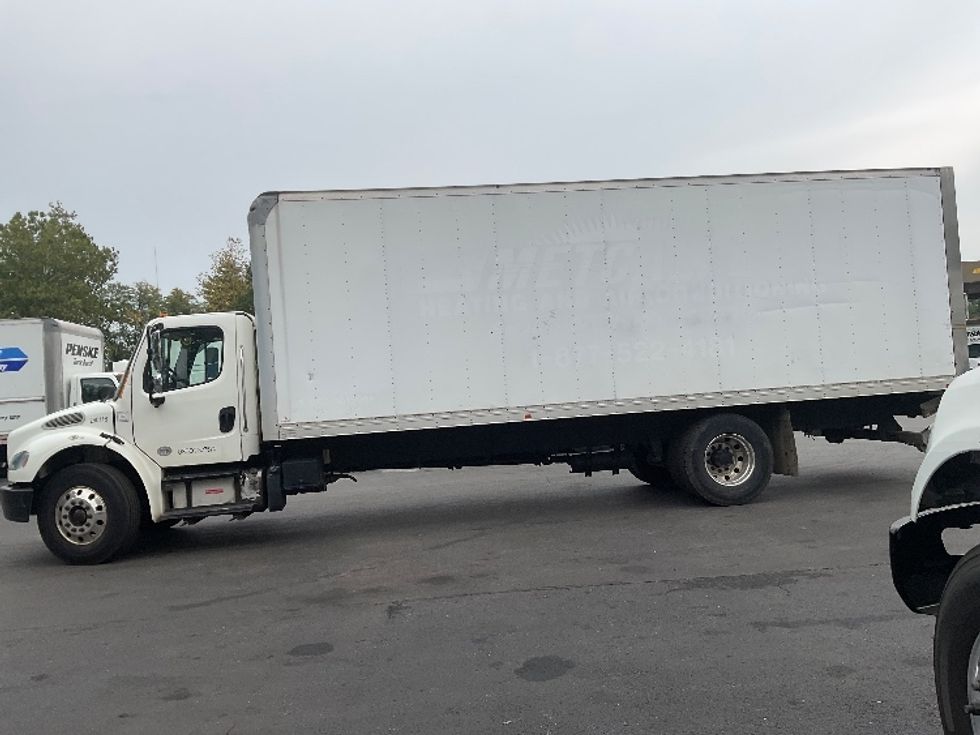 Medium Duty Box Truck-Light and Medium Duty Trucks-Freightliner-2019-M2-Capitol Heights-MD-171,777\n\t\tmiles-$ 51,000 - Image 4