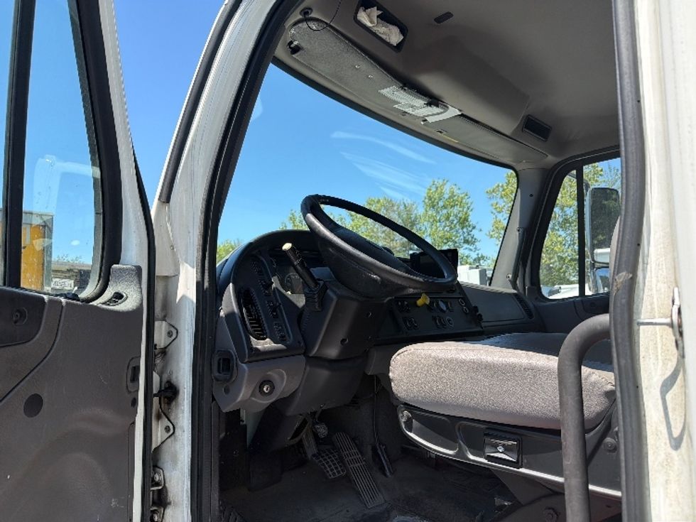 Medium Duty Box Truck-Light and Medium Duty Trucks-Freightliner-2019-M2-Capitol Heights-MD-172,141\n\t\tmiles-$ 50,250 - Image 16