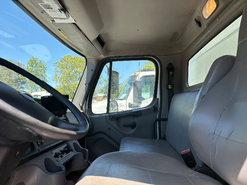 Medium Duty Box Truck-Light and Medium Duty Trucks-Freightliner-2019-M2-Capitol Heights-MD-172,141\n\t\tmiles-$ 50,250 - Image 17