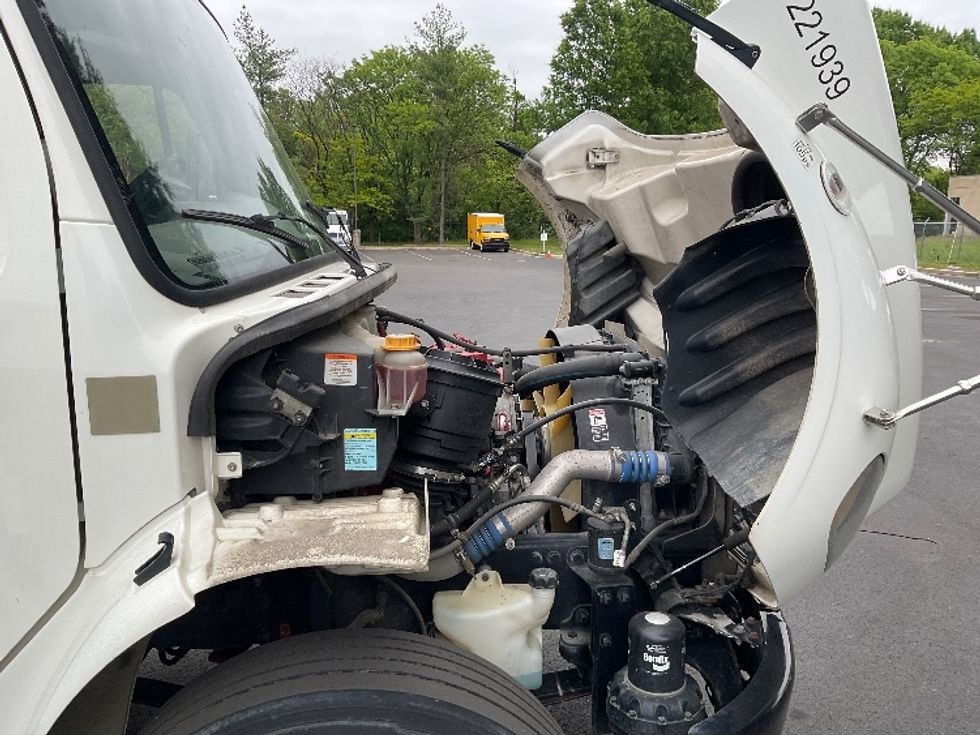 Medium Duty Box Truck-Light and Medium Duty Trucks-Freightliner-2019-M2-Capitol Heights-MD-172,141\n\t\tmiles-$ 50,250 - Image 23