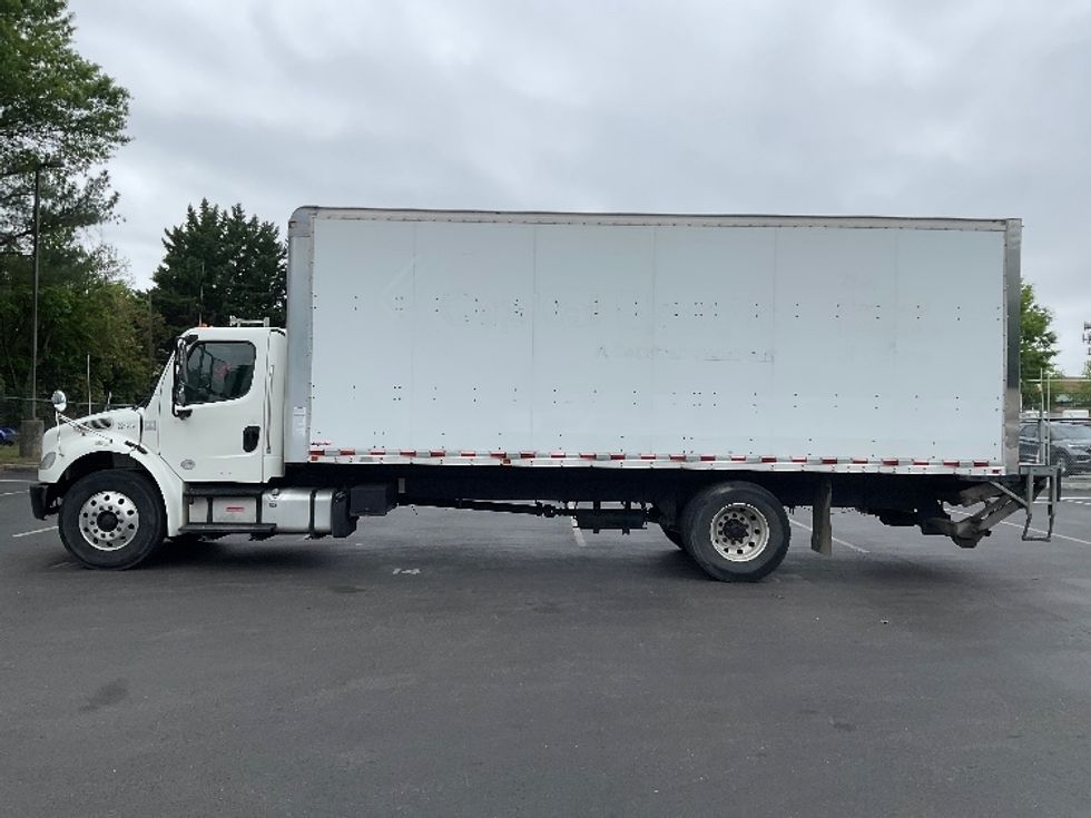 Medium Duty Box Truck-Light and Medium Duty Trucks-Freightliner-2019-M2-Capitol Heights-MD-172,141\n\t\tmiles-$ 50,250 - Image 4