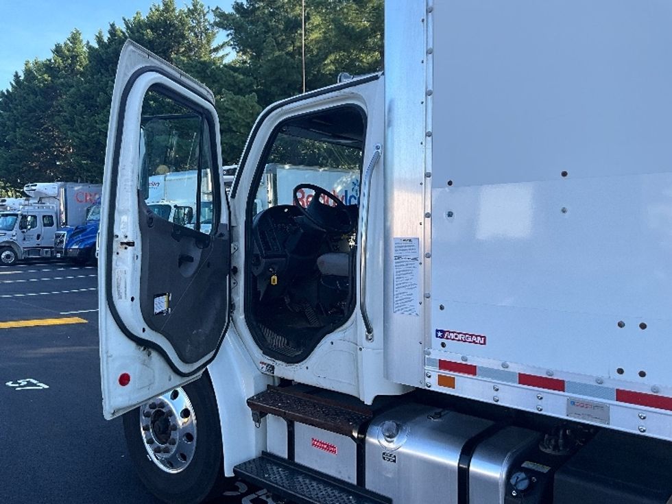 Medium Duty Box Truck-Light and Medium Duty Trucks-Freightliner-2019-M2-Capitol Heights-MD-187,378\n\t\tmiles-$ 51,000 - Image 16