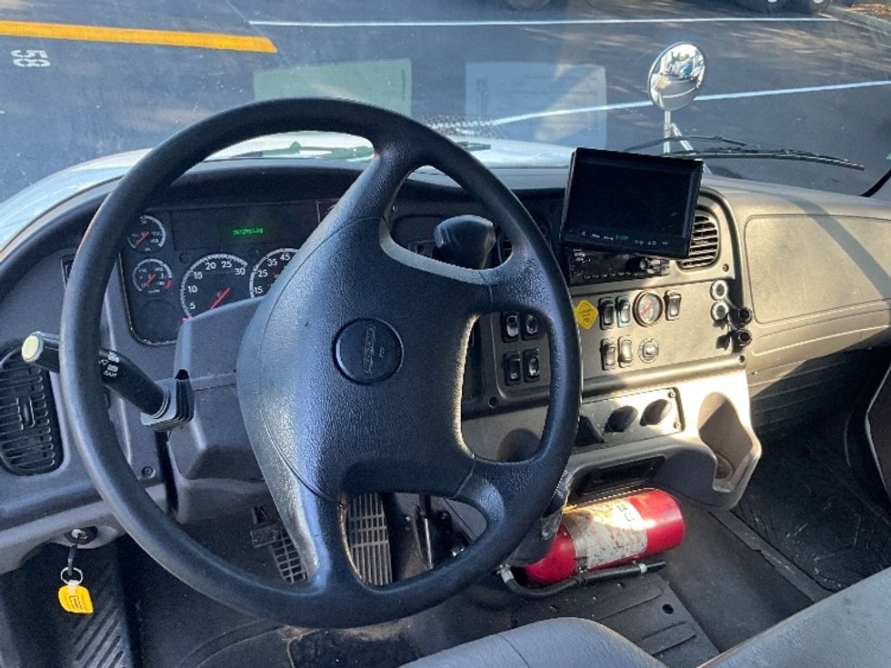 Medium Duty Box Truck-Light and Medium Duty Trucks-Freightliner-2019-M2-Capitol Heights-MD-187,378\n\t\tmiles-$ 51,000 - Image 18