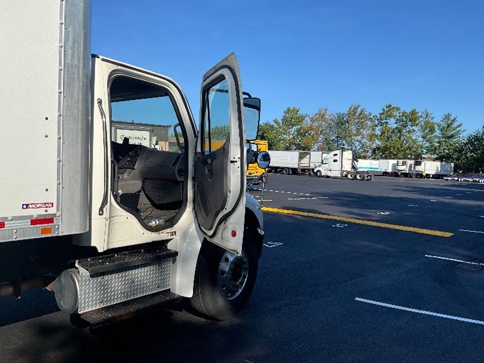 Medium Duty Box Truck-Light and Medium Duty Trucks-Freightliner-2019-M2-Capitol Heights-MD-187,378\n\t\tmiles-$ 51,000 - Image 20