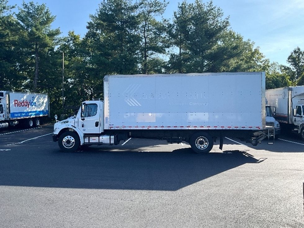 Medium Duty Box Truck-Light and Medium Duty Trucks-Freightliner-2019-M2-Capitol Heights-MD-187,378\n\t\tmiles-$ 51,000 - Image 4