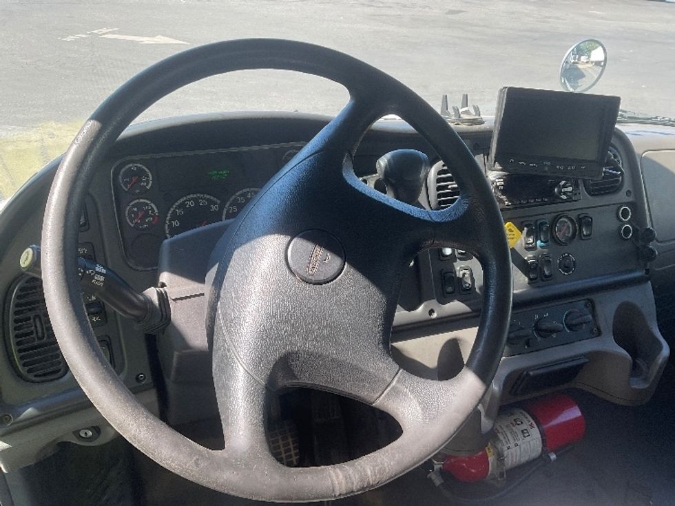 Medium Duty Box Truck-Light and Medium Duty Trucks-Freightliner-2019-M2-Capitol Heights-MD-187,736\n\t\tmiles-$ 45,750 - Image 18