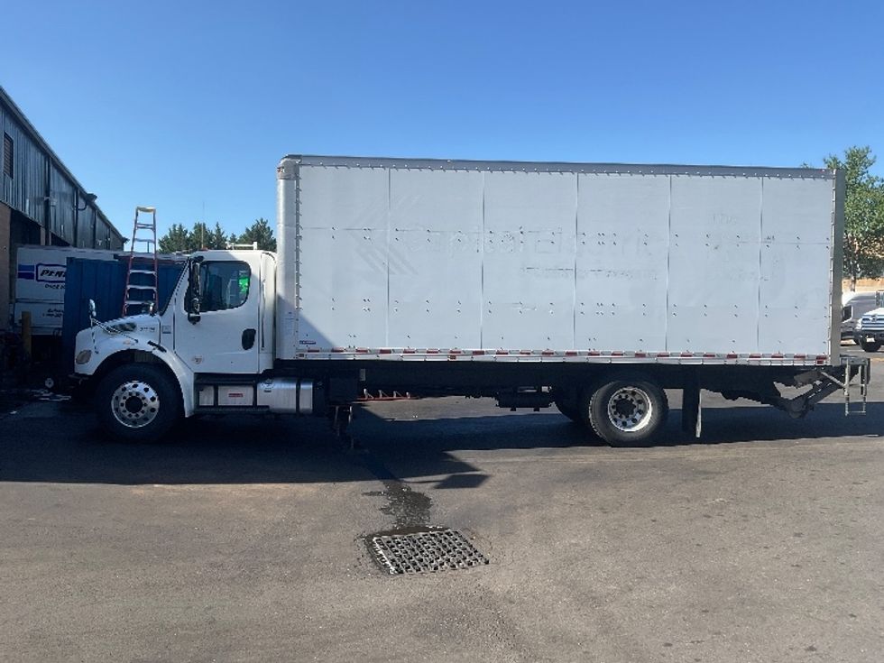 Medium Duty Box Truck-Light and Medium Duty Trucks-Freightliner-2019-M2-Capitol Heights-MD-187,736\n\t\tmiles-$ 45,750 - Image 4