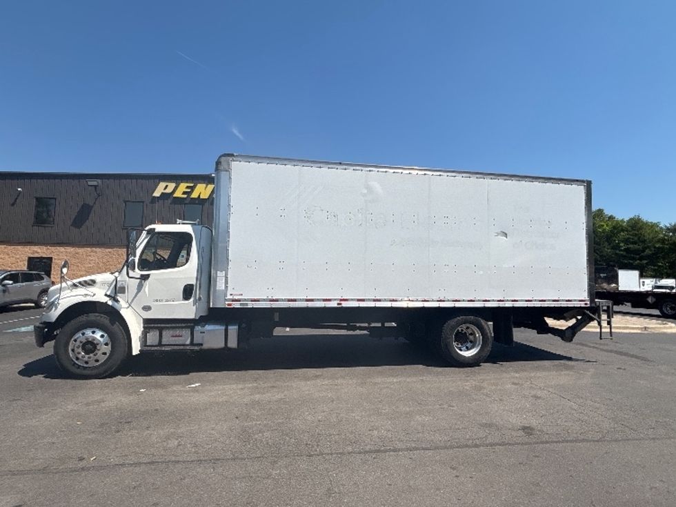 Medium Duty Box Truck-Light and Medium Duty Trucks-Freightliner-2019-M2-Capitol Heights-MD-188,691\n\t\tmiles-$ 47,750 - Image 4