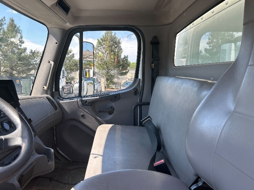 Medium Duty Box Truck-Light and Medium Duty Trucks-Freightliner-2019-M2-Capitol Heights-MD-191,543\n\t\tmiles-$ 44,250 - Image 19