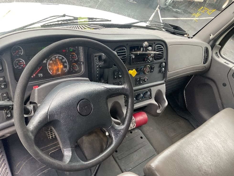 Medium Duty Box Truck-Light and Medium Duty Trucks-Freightliner-2019-M2-Capitol Heights-MD-193,470\n\t\tmiles-$ 47,500 - Image 17