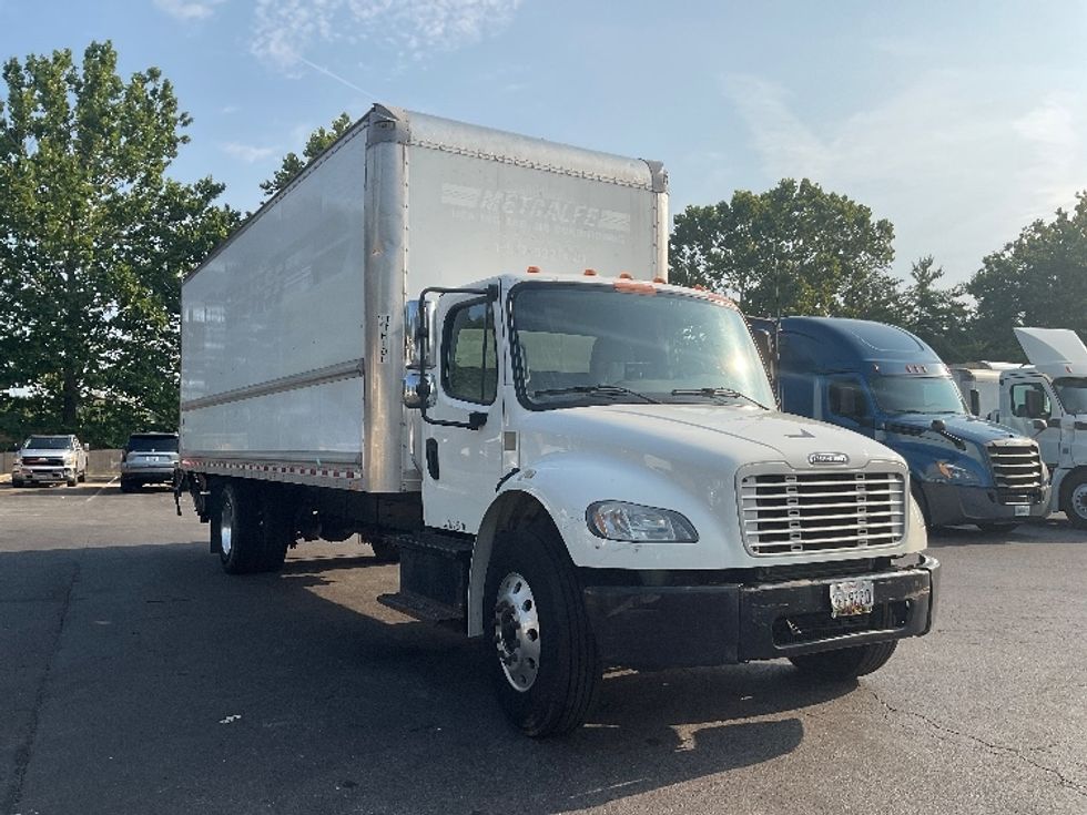 Medium Duty Box Truck-Light and Medium Duty Trucks-Freightliner-2019-M2-Capitol Heights-MD-197,628\n\t\tmiles-$ 43,000 - Image 3