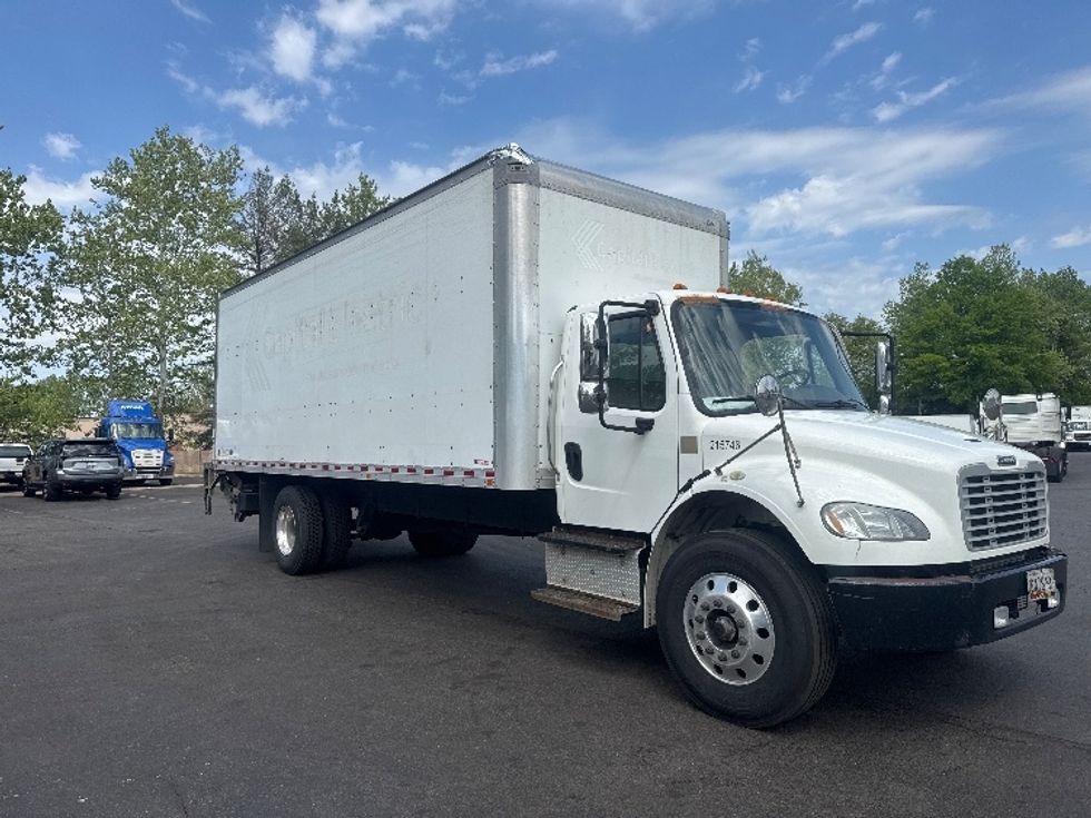 Medium Duty Box Truck-Light and Medium Duty Trucks-Freightliner-2019-M2-Capitol Heights-MD-198,099\n\t\tmiles-$ 46,250 - Image 1