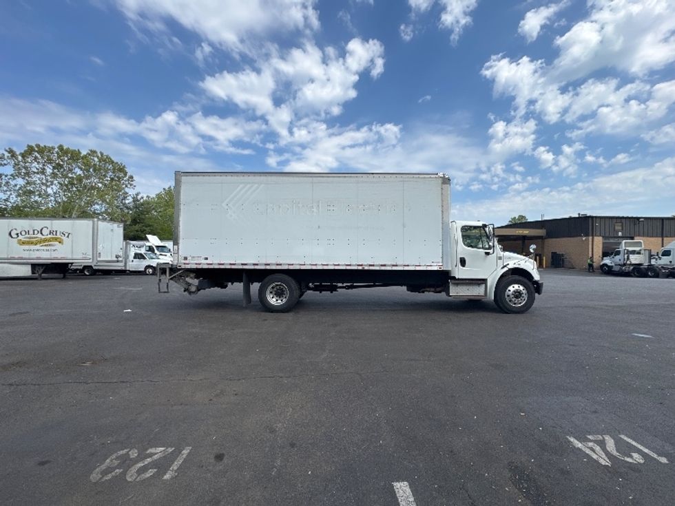 Medium Duty Box Truck-Light and Medium Duty Trucks-Freightliner-2019-M2-Capitol Heights-MD-198,099\n\t\tmiles-$ 46,250 - Image 15
