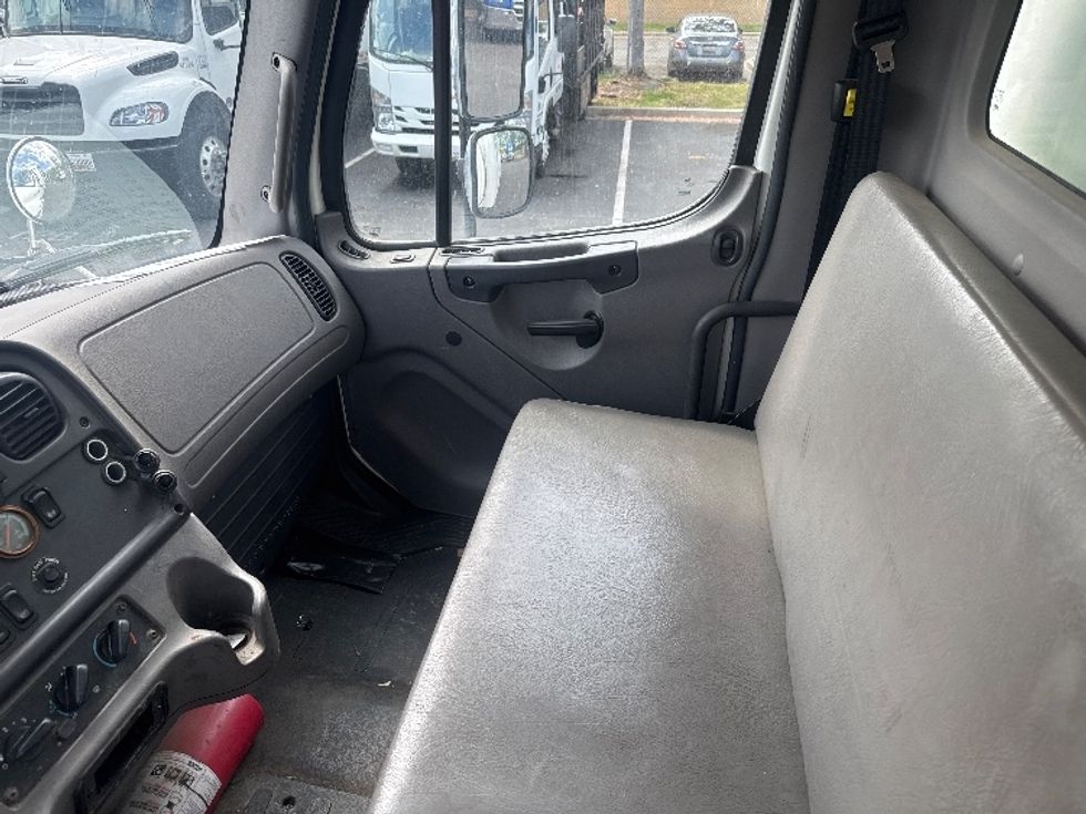 Medium Duty Box Truck-Light and Medium Duty Trucks-Freightliner-2019-M2-Capitol Heights-MD-198,099\n\t\tmiles-$ 46,250 - Image 19