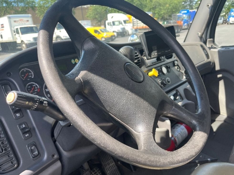 Medium Duty Box Truck-Light and Medium Duty Trucks-Freightliner-2019-M2-Capitol Heights-MD-199,839\n\t\tmiles-$ 46,500 - Image 17