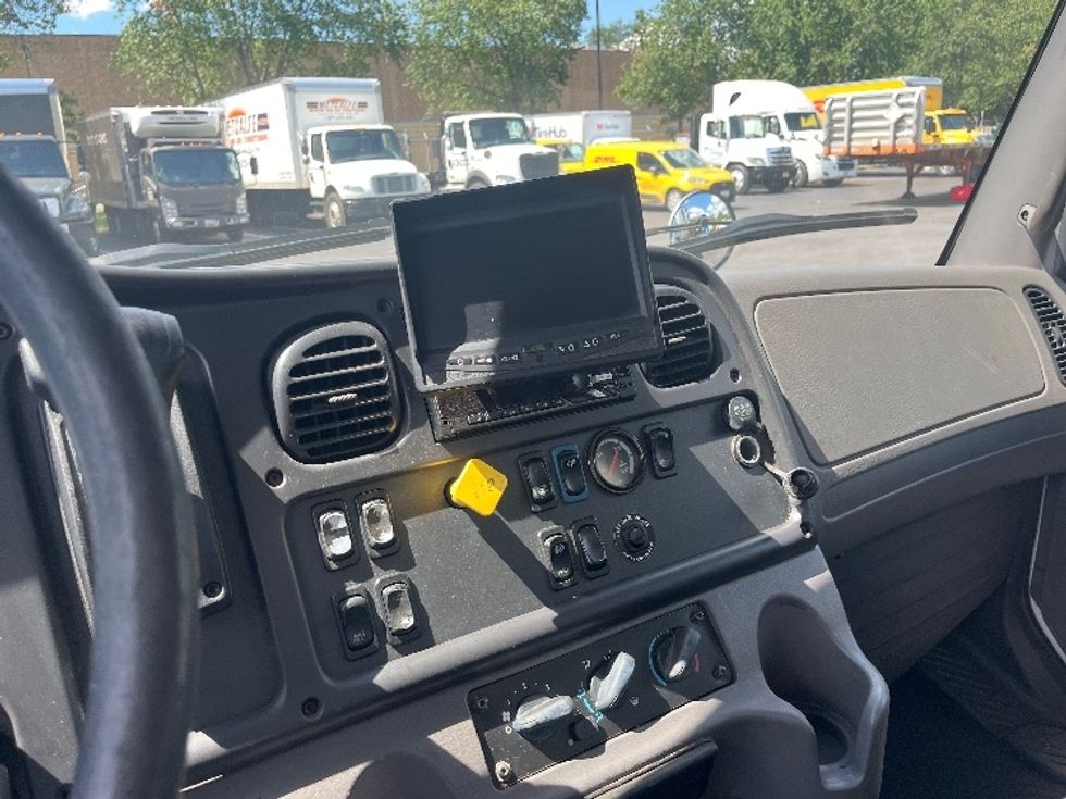 Medium Duty Box Truck-Light and Medium Duty Trucks-Freightliner-2019-M2-Capitol Heights-MD-199,839\n\t\tmiles-$ 46,500 - Image 18