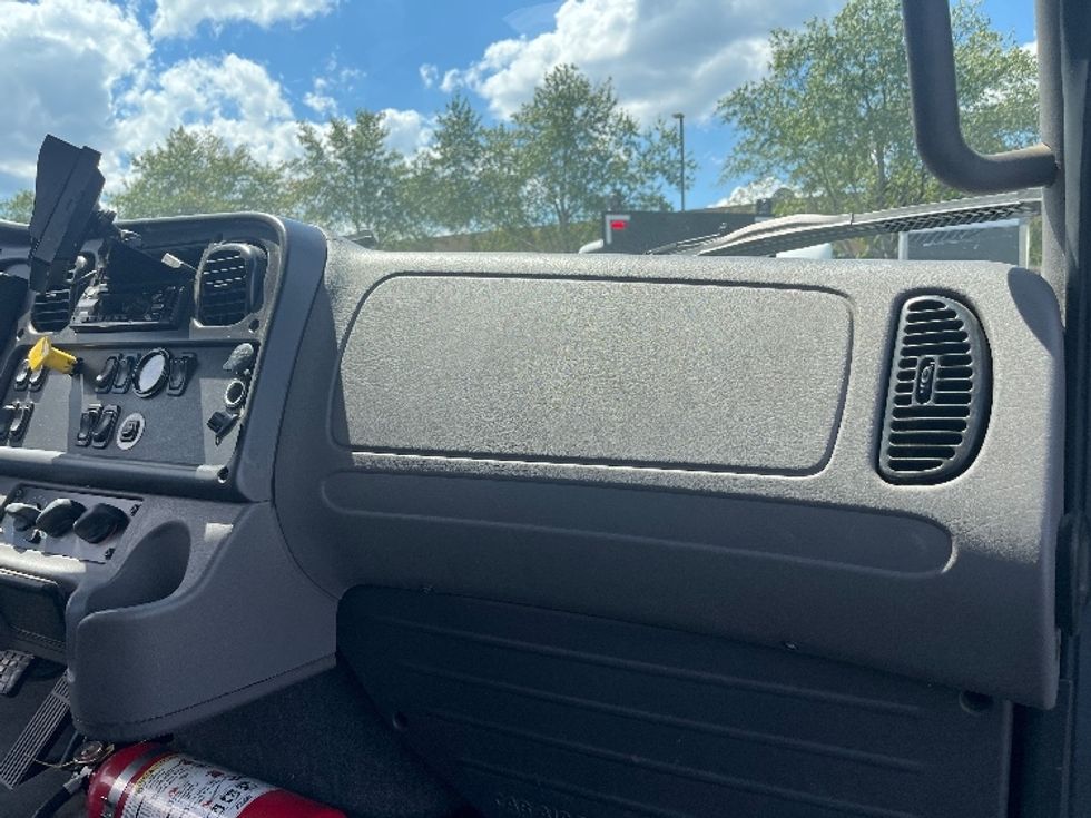 Medium Duty Box Truck-Light and Medium Duty Trucks-Freightliner-2019-M2-Capitol Heights-MD-199,839\n\t\tmiles-$ 46,500 - Image 21