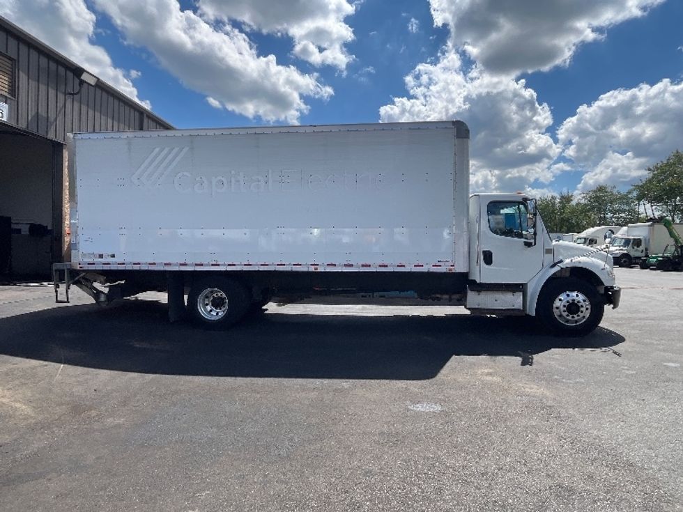 Medium Duty Box Truck-Light and Medium Duty Trucks-Freightliner-2019-M2-Capitol Heights-MD-199,839\n\t\tmiles-$ 46,500 - Image 4
