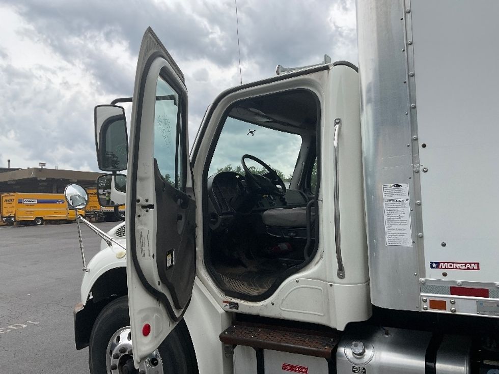 Medium Duty Box Truck-Light and Medium Duty Trucks-Freightliner-2019-M2-Capitol Heights-MD-231,853\n\t\tmiles-$ 38,000 - Image 16