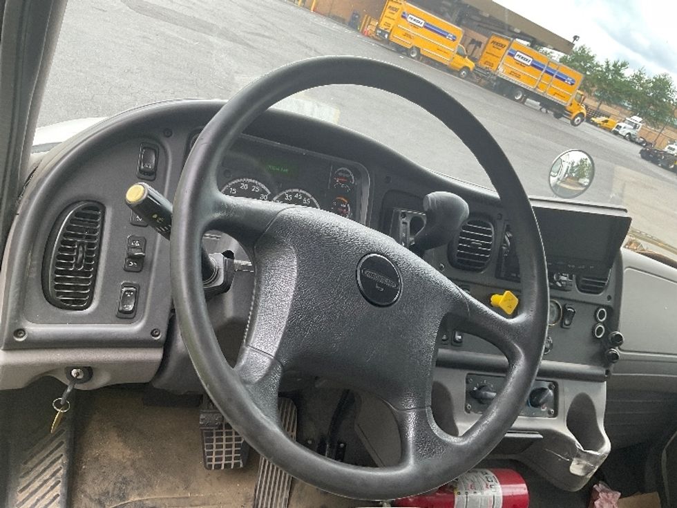 Medium Duty Box Truck-Light and Medium Duty Trucks-Freightliner-2019-M2-Capitol Heights-MD-231,853\n\t\tmiles-$ 38,000 - Image 18