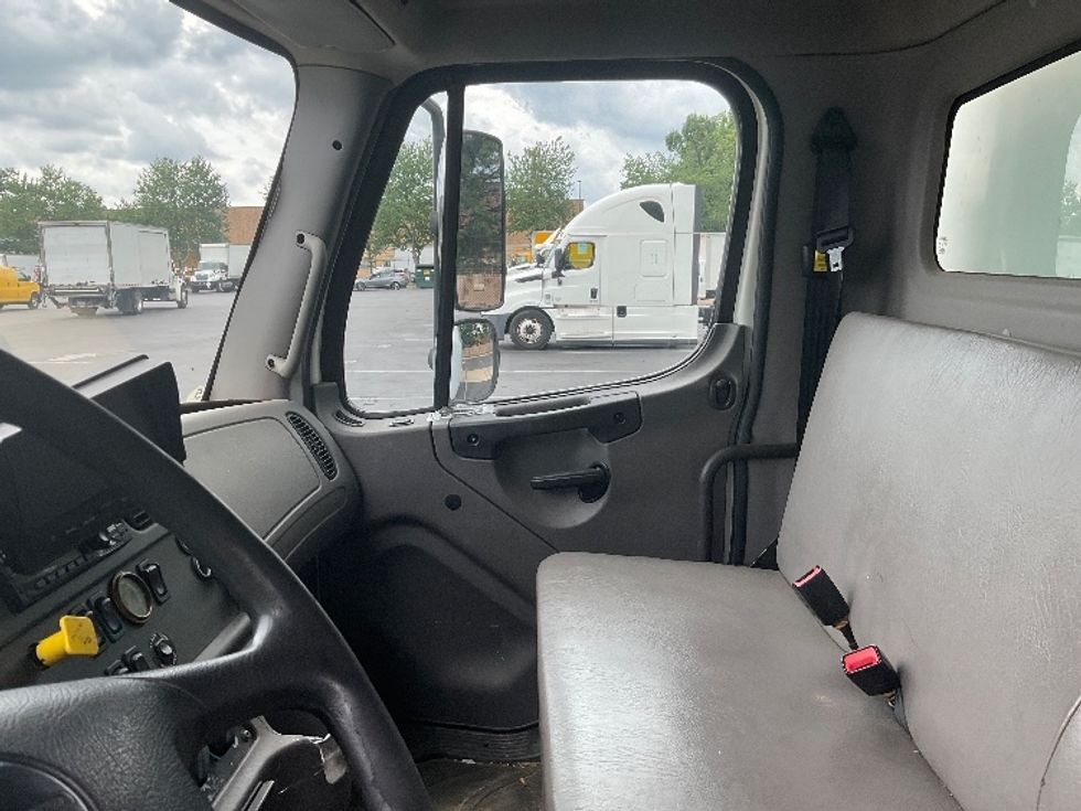 Medium Duty Box Truck-Light and Medium Duty Trucks-Freightliner-2019-M2-Capitol Heights-MD-231,853\n\t\tmiles-$ 38,000 - Image 19