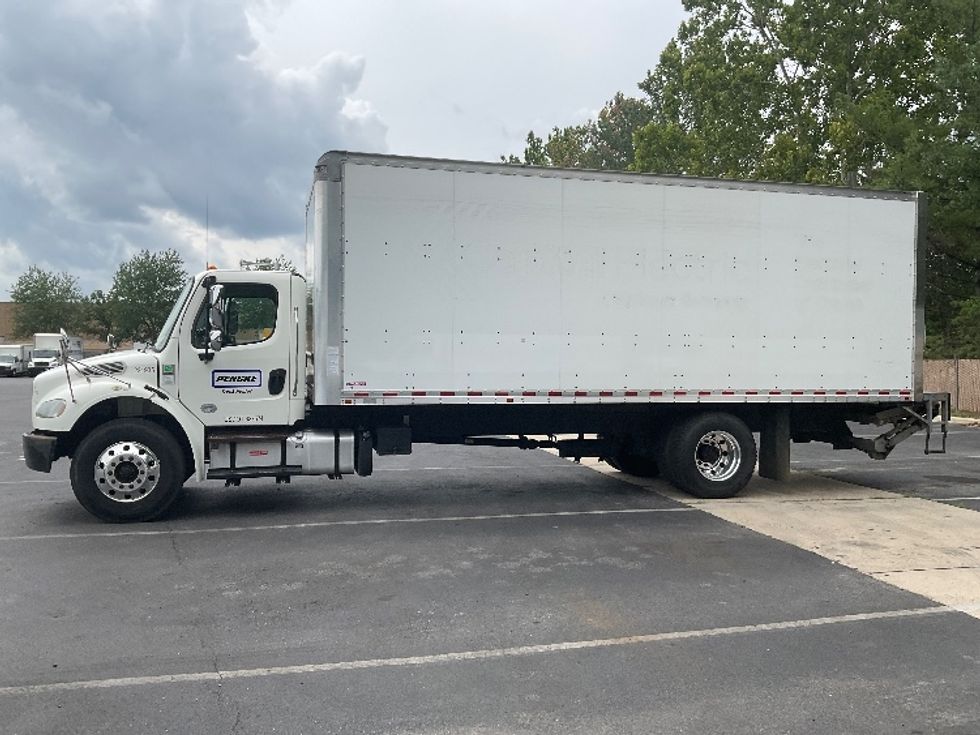 Medium Duty Box Truck-Light and Medium Duty Trucks-Freightliner-2019-M2-Capitol Heights-MD-231,853\n\t\tmiles-$ 38,000 - Image 4