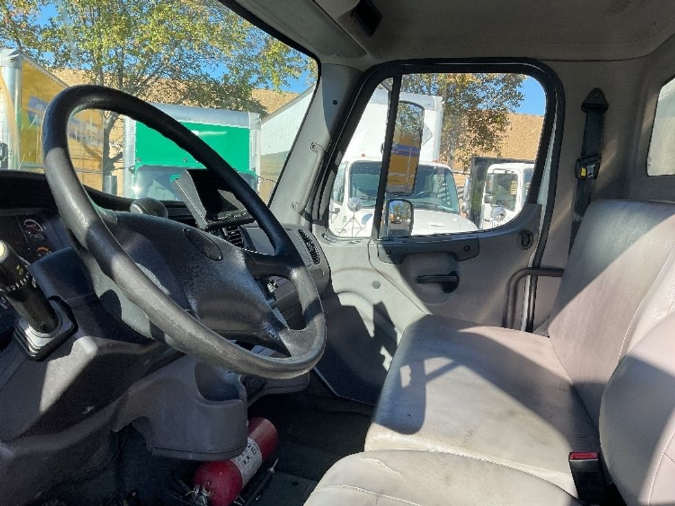 Medium Duty Box Truck-Light and Medium Duty Trucks-Freightliner-2019-M2-Capitol Heights-MD-237,167\n\t\tmiles-$ 41,500 - Image 19