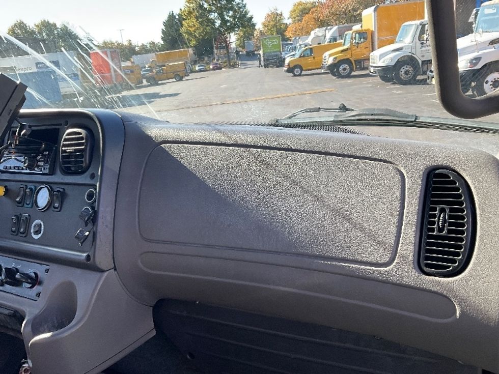 Medium Duty Box Truck-Light and Medium Duty Trucks-Freightliner-2019-M2-Capitol Heights-MD-237,167\n\t\tmiles-$ 41,500 - Image 21