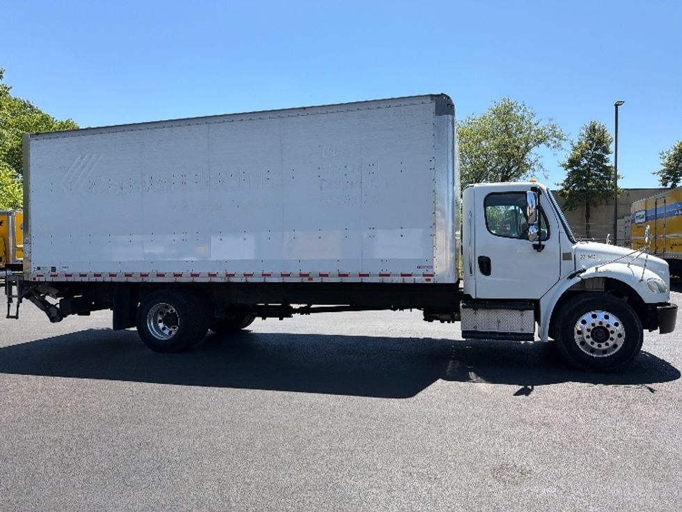 Medium Duty Box Truck-Light and Medium Duty Trucks-Freightliner-2019-M2-Capitol Heights-MD-243,885\n\t\tmiles-$ 39,500 - Image 4