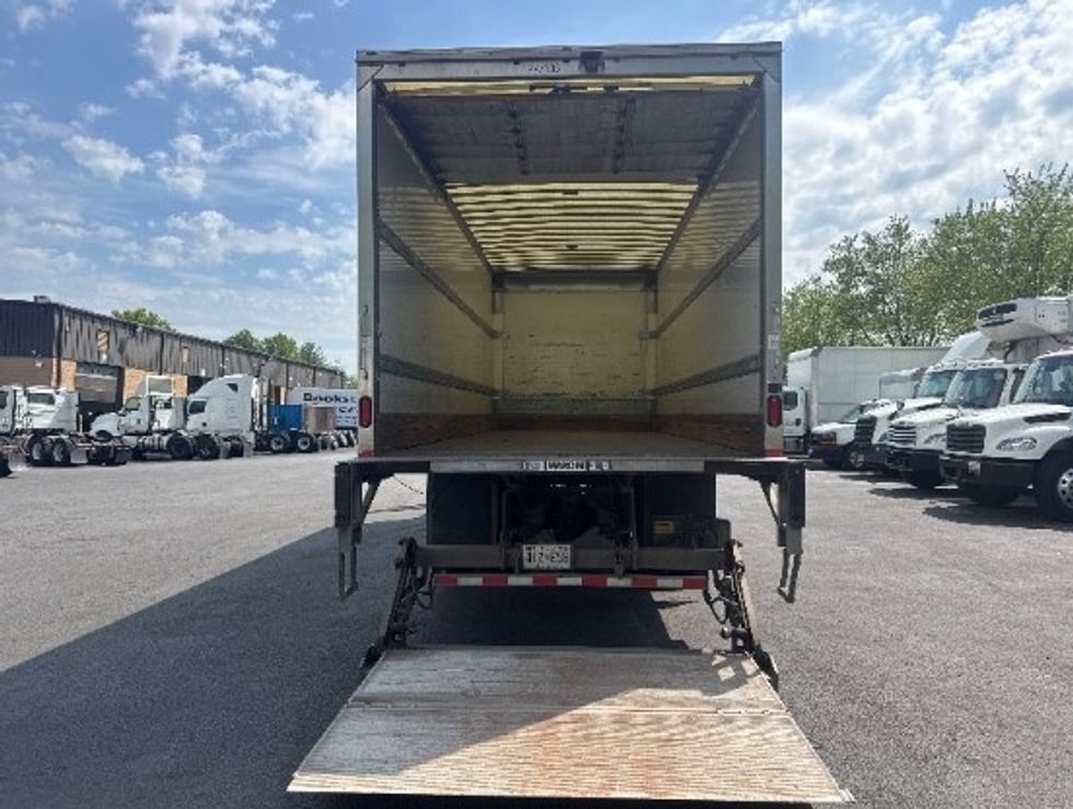 Medium Duty Box Truck-Light and Medium Duty Trucks-Freightliner-2019-M2-Capitol Heights-MD-243,885\n\t\tmiles-$ 39,500 - Image 9