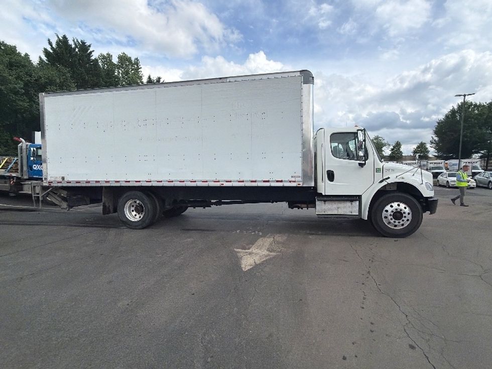 Medium Duty Box Truck-Light and Medium Duty Trucks-Freightliner-2019-M2-Capitol Heights-MD-247,792\n\t\tmiles-$ 34,500 - Image 4