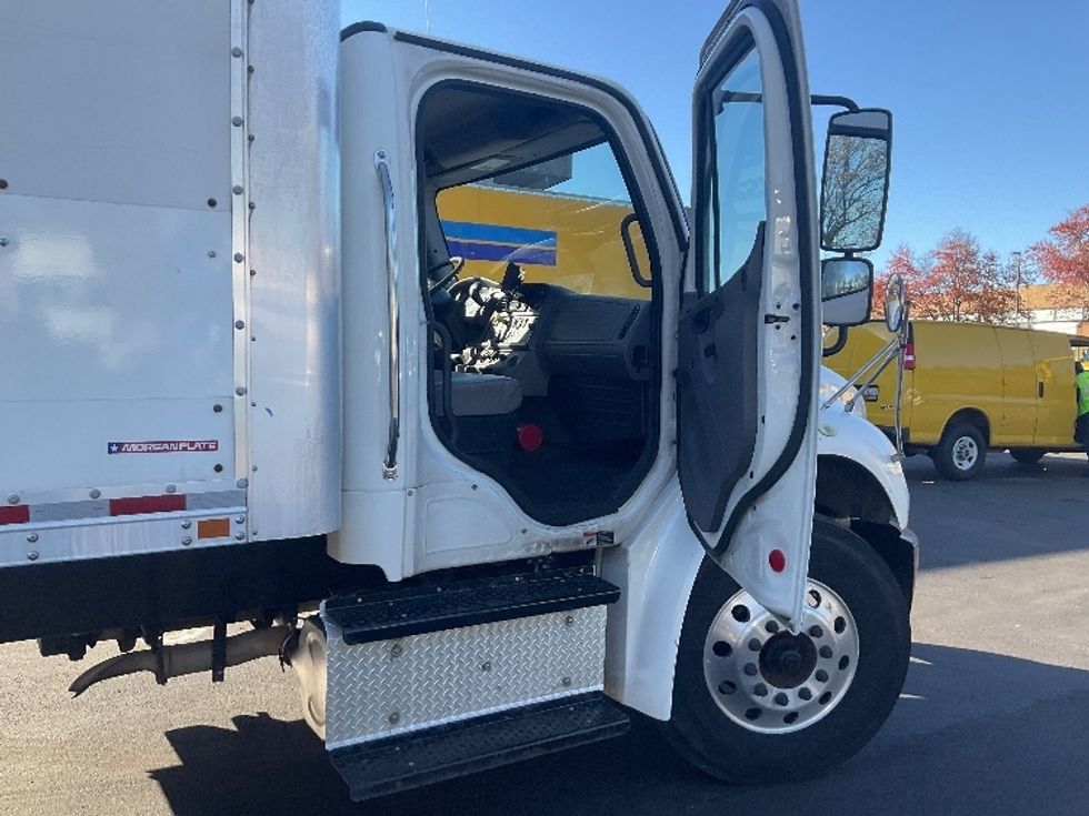 Medium Duty Box Truck-Light and Medium Duty Trucks-Freightliner-2019-M2-Capitol Heights-MD-252,451\n\t\tmiles-$ 39,250 - Image 20
