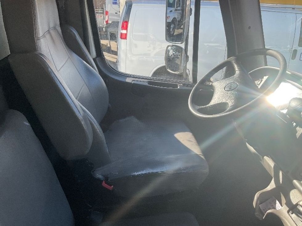 Medium Duty Box Truck-Light and Medium Duty Trucks-Freightliner-2019-M2-Capitol Heights-MD-252,451\n\t\tmiles-$ 39,250 - Image 22