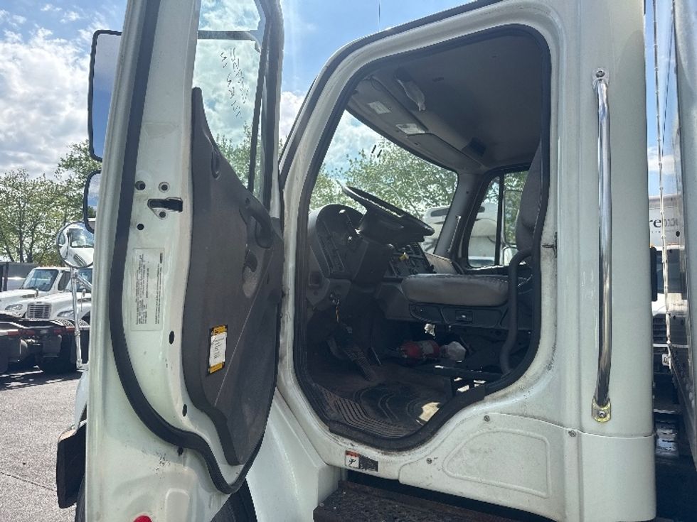 Medium Duty Box Truck-Light and Medium Duty Trucks-Freightliner-2019-M2-Capitol Heights-MD-253,434\n\t\tmiles-$ 32,750 - Image 16