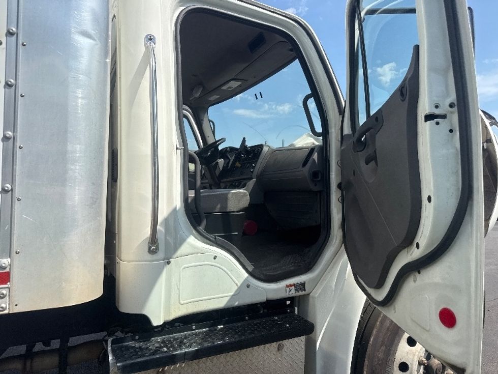 Medium Duty Box Truck-Light and Medium Duty Trucks-Freightliner-2019-M2-Capitol Heights-MD-253,434\n\t\tmiles-$ 32,750 - Image 20