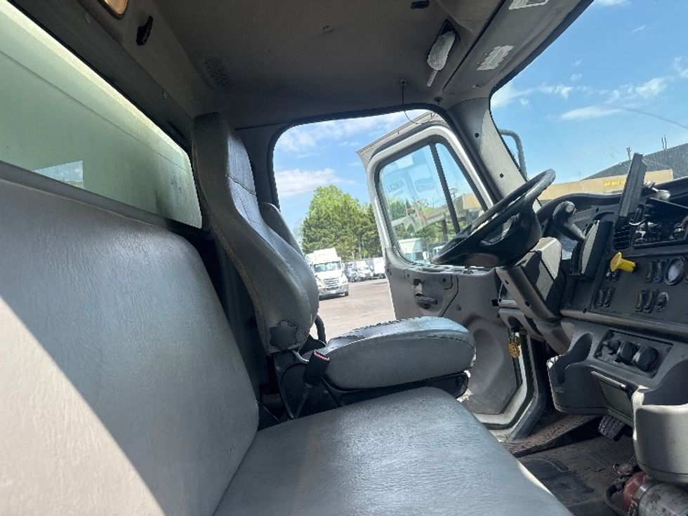 Medium Duty Box Truck-Light and Medium Duty Trucks-Freightliner-2019-M2-Capitol Heights-MD-253,434\n\t\tmiles-$ 32,750 - Image 22