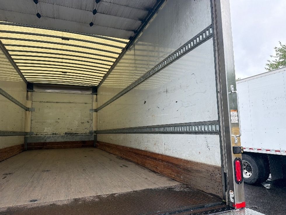 Medium Duty Box Truck-Light and Medium Duty Trucks-Freightliner-2019-M2-Capitol Heights-MD-298,409\n\t\tmiles-$ 28,750 - Image 11