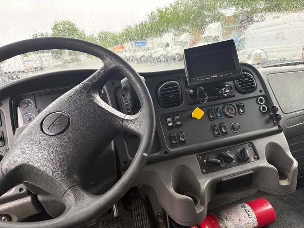 Medium Duty Box Truck-Light and Medium Duty Trucks-Freightliner-2019-M2-Capitol Heights-MD-298,409\n\t\tmiles-$ 28,750 - Image 16