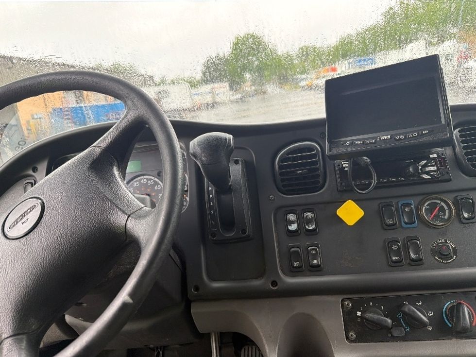Medium Duty Box Truck-Light and Medium Duty Trucks-Freightliner-2019-M2-Capitol Heights-MD-298,409\n\t\tmiles-$ 28,750 - Image 17