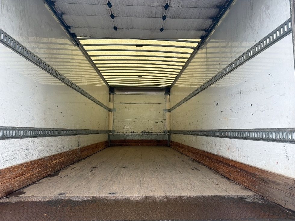 Medium Duty Box Truck-Light and Medium Duty Trucks-Freightliner-2019-M2-Capitol Heights-MD-298,409\n\t\tmiles-$ 28,750 - Image 6