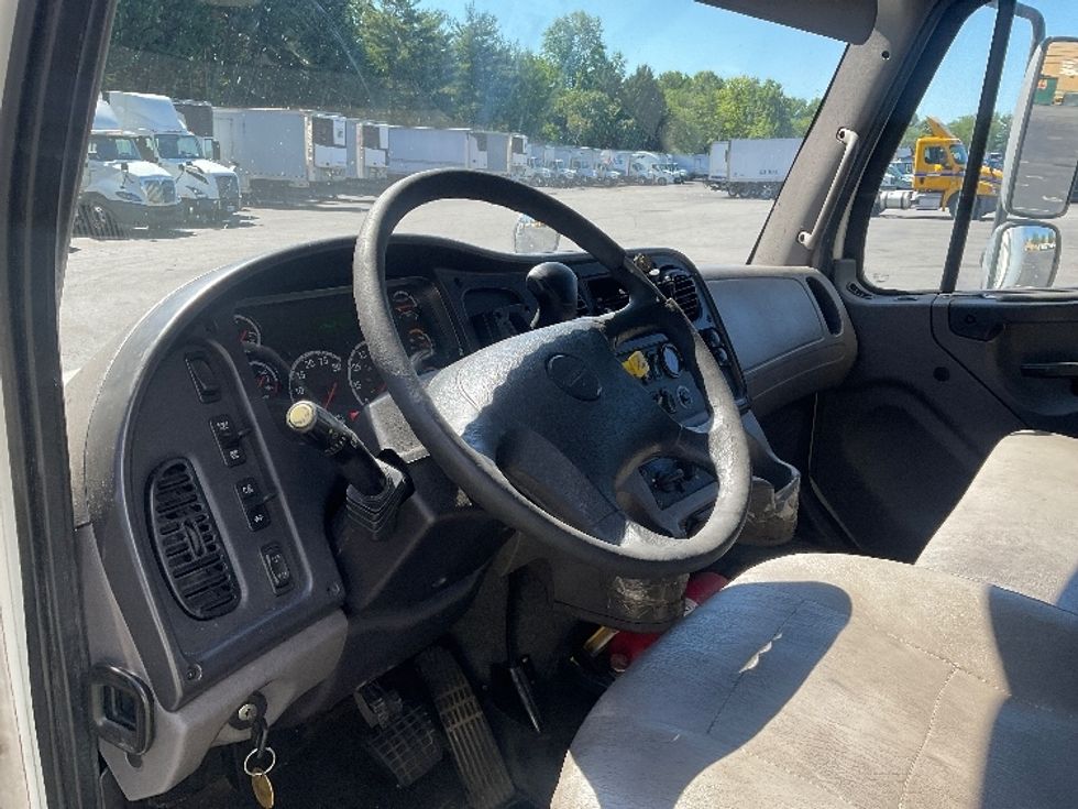 Medium Duty Box Truck-Light and Medium Duty Trucks-Freightliner-2019-M2-Capitol Heights-MD-308,696\n\t\tmiles-$ 27,000 - Image 17