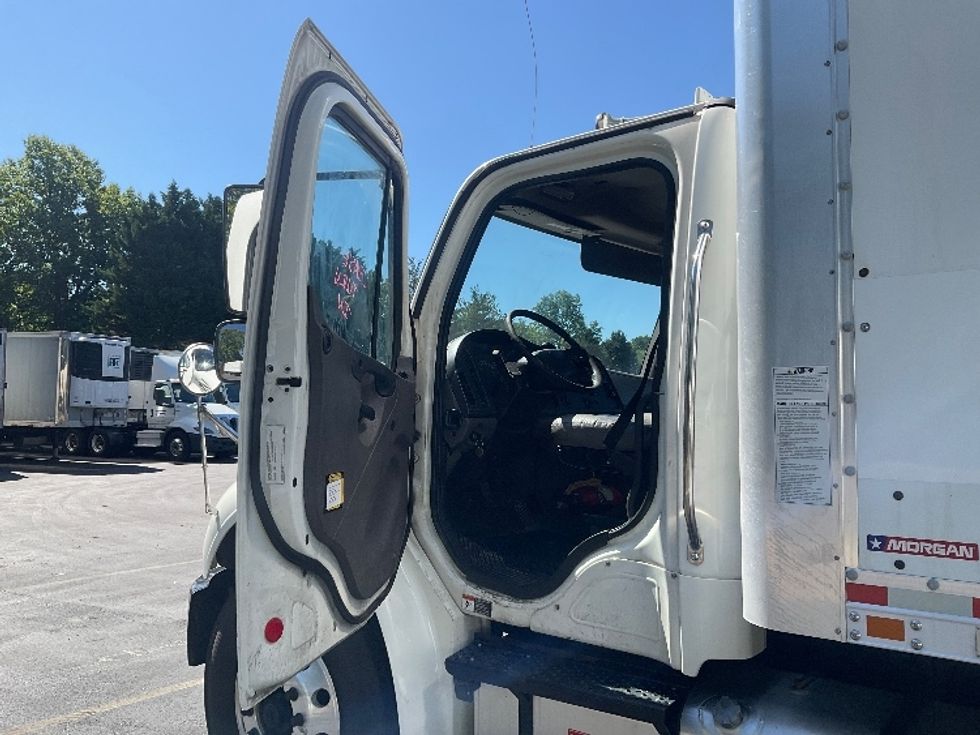 Medium Duty Box Truck-Light and Medium Duty Trucks-Freightliner-2019-M2-Capitol Heights-MD-308,696\n\t\tmiles-$ 27,000 - Image 16
