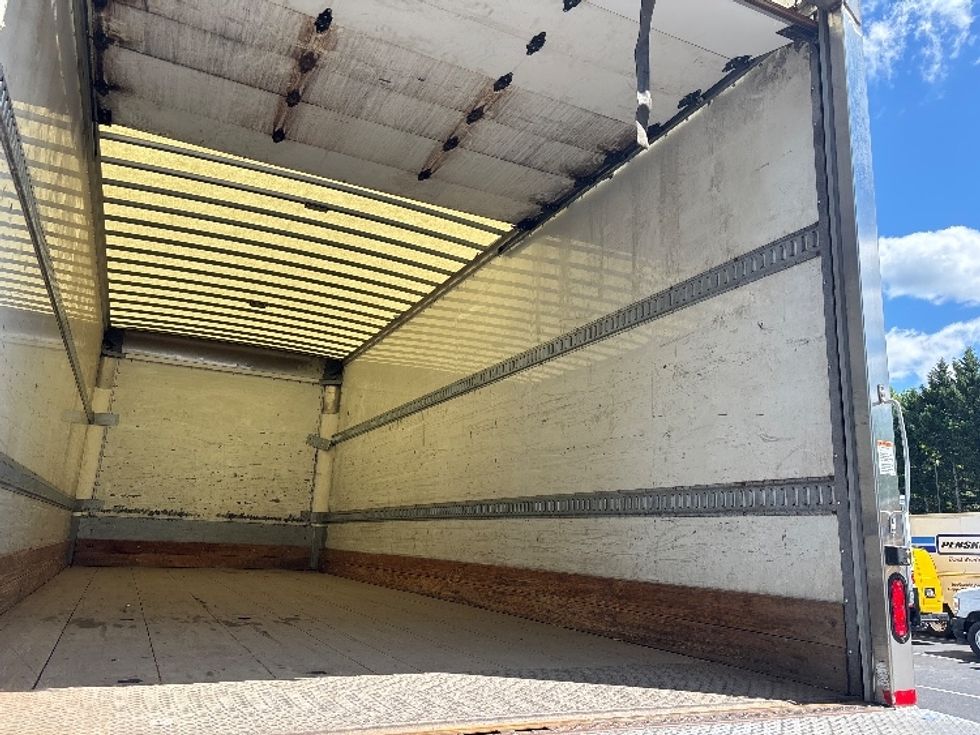 Medium Duty Box Truck-Light and Medium Duty Trucks-Freightliner-2019-M2-Capitol Heights-MD-322,711\n\t\tmiles-$ 21,750 - Image 12