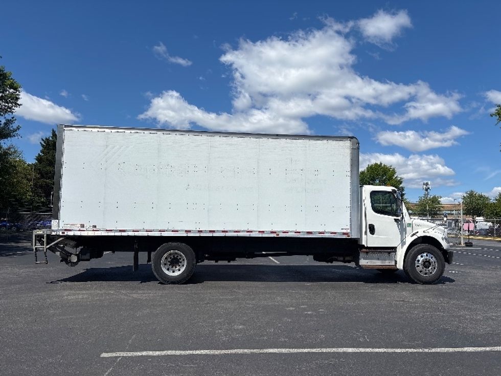 Medium Duty Box Truck-Light and Medium Duty Trucks-Freightliner-2019-M2-Capitol Heights-MD-322,711\n\t\tmiles-$ 21,750 - Image 15