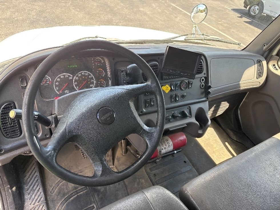 Medium Duty Box Truck-Light and Medium Duty Trucks-Freightliner-2019-M2-Capitol Heights-MD-322,711\n\t\tmiles-$ 21,750 - Image 21