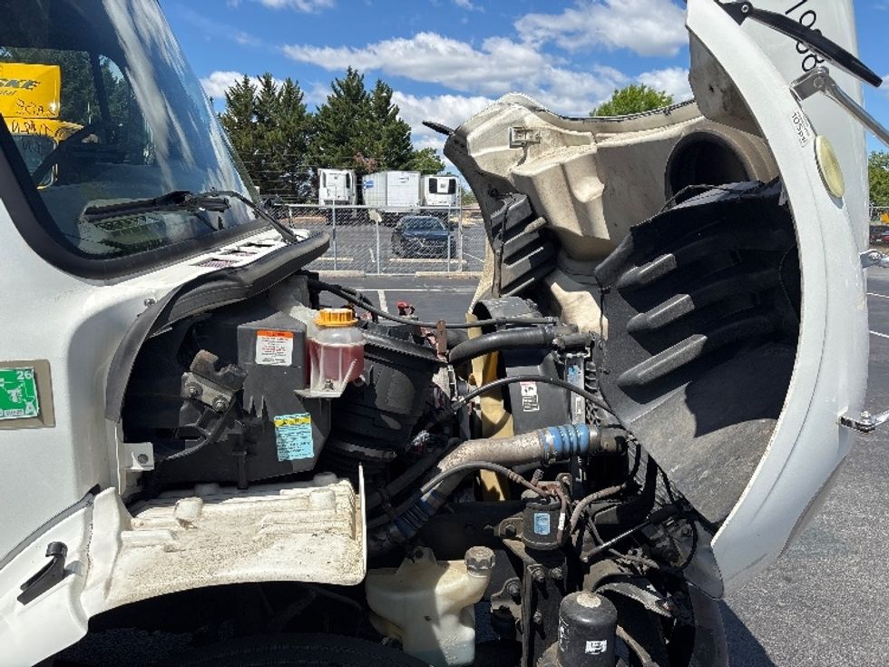 Medium Duty Box Truck-Light and Medium Duty Trucks-Freightliner-2019-M2-Capitol Heights-MD-322,711\n\t\tmiles-$ 21,750 - Image 23